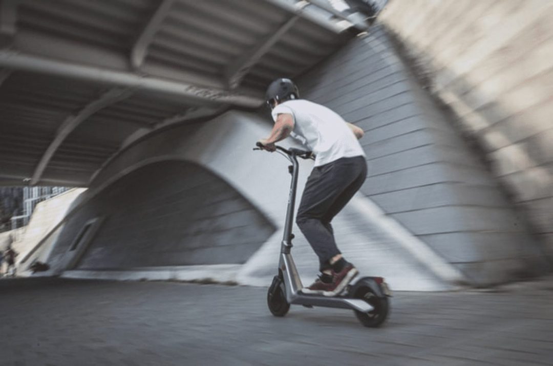 C Mo Funcionan Los Parking Para Patinetes El Ctricos Solum